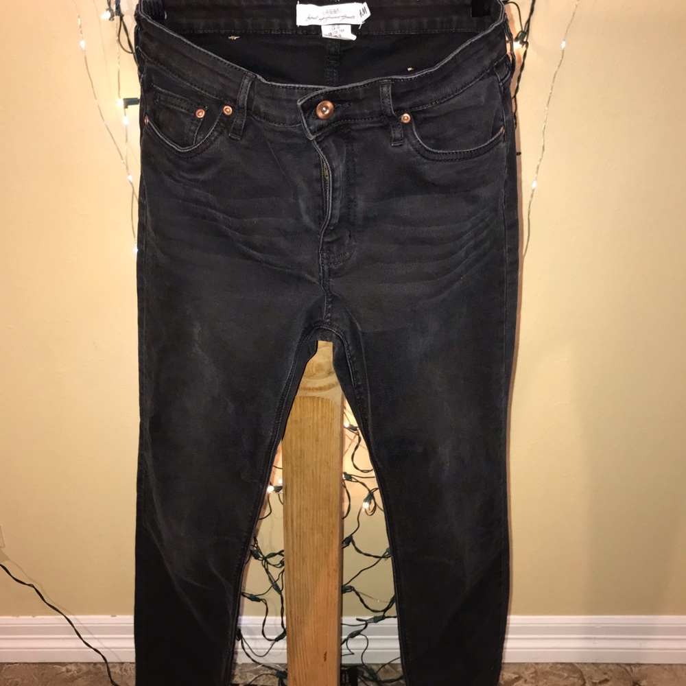 H&M's size 10 skinny jeans L.O.G.G. (Label of Graded Goods) -